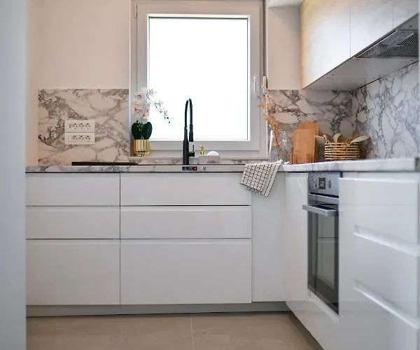 Mijatovic Holidays Sunset Min 4 Nights * Mandre