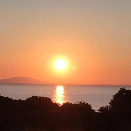 Mijatovic Holidays Sunset Min 4 Nights マンドレ